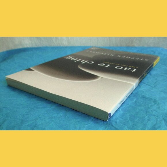 Book: Tao Te Ching by Lao-tzu, translated by Stephen Mitchell - Picture 15 of 16